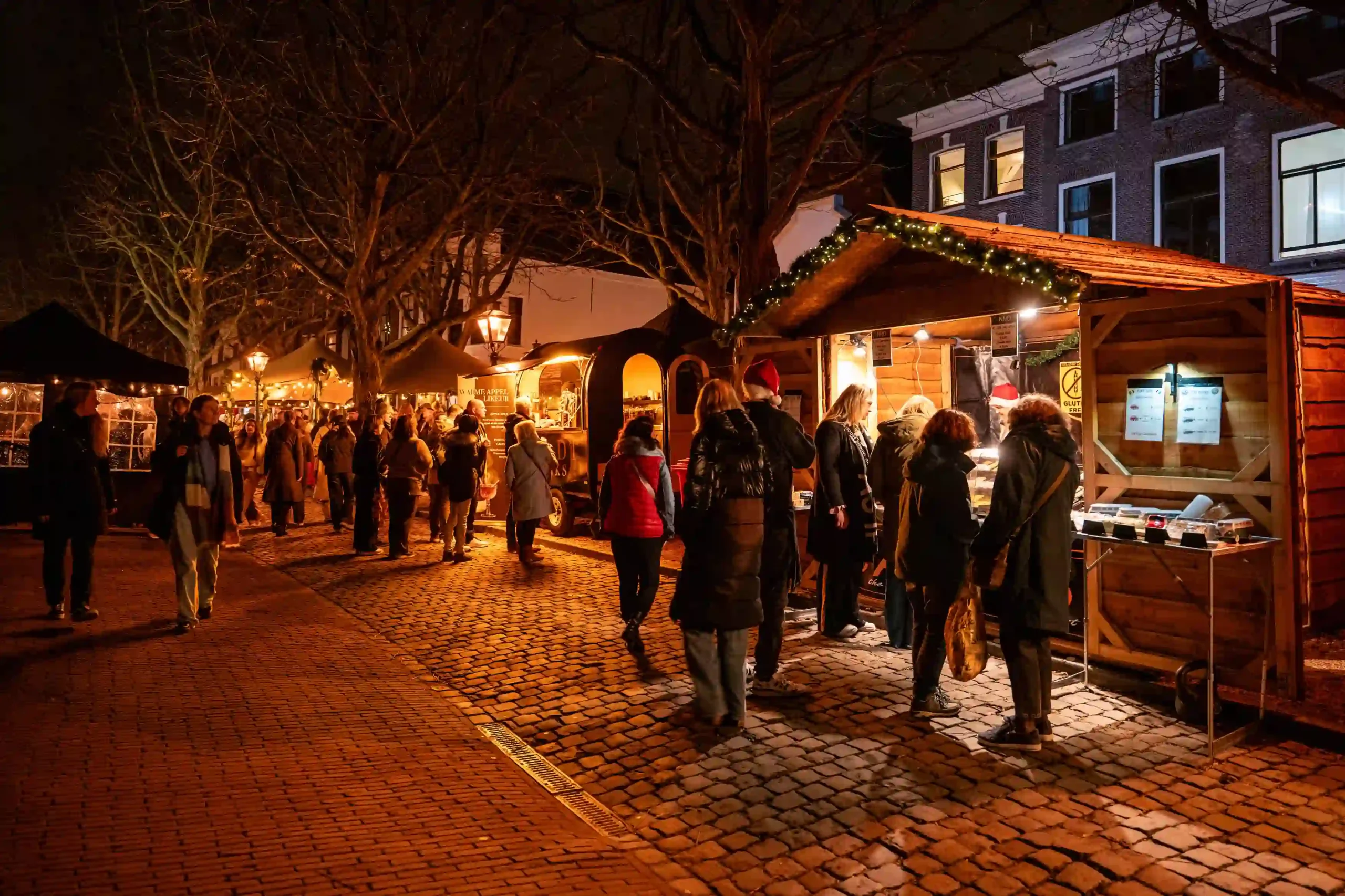 Evenement productie Leidse Kerstmarkt in het centrum van Leiden