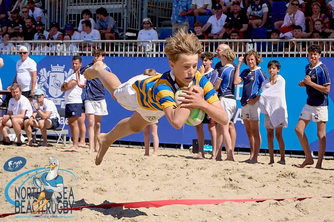 Evenement productie North Sea Beach Rugby op het strand van Scheveningen